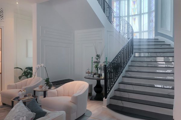 Cherwell Staircase and pink sofa
